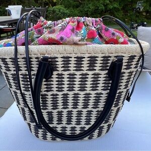 NWT On 34th Isabellaa Straw Tote Bag, black/white with floral tie up